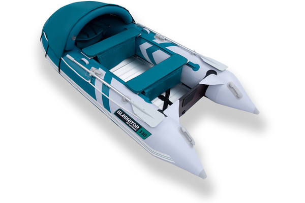 ЛОДКА GLADIATOR C330 AL ACTIVE БЕЛО/СИНЯЯ