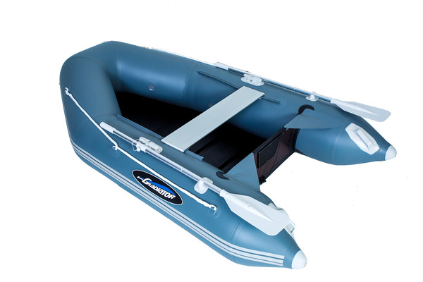 ЛОДКА GLADIATOR LIGHT AK260SF СЕРАЯ